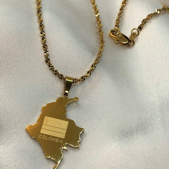 18KGP Stainless Steel Colombia 🇨🇴 Map Necklace - Picture 1 of 6